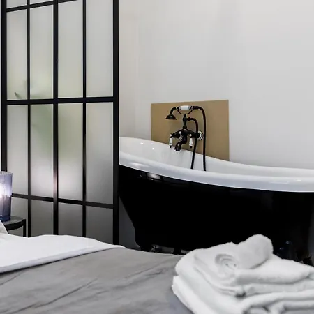 Sirena - Self Check-in And Free Parking *